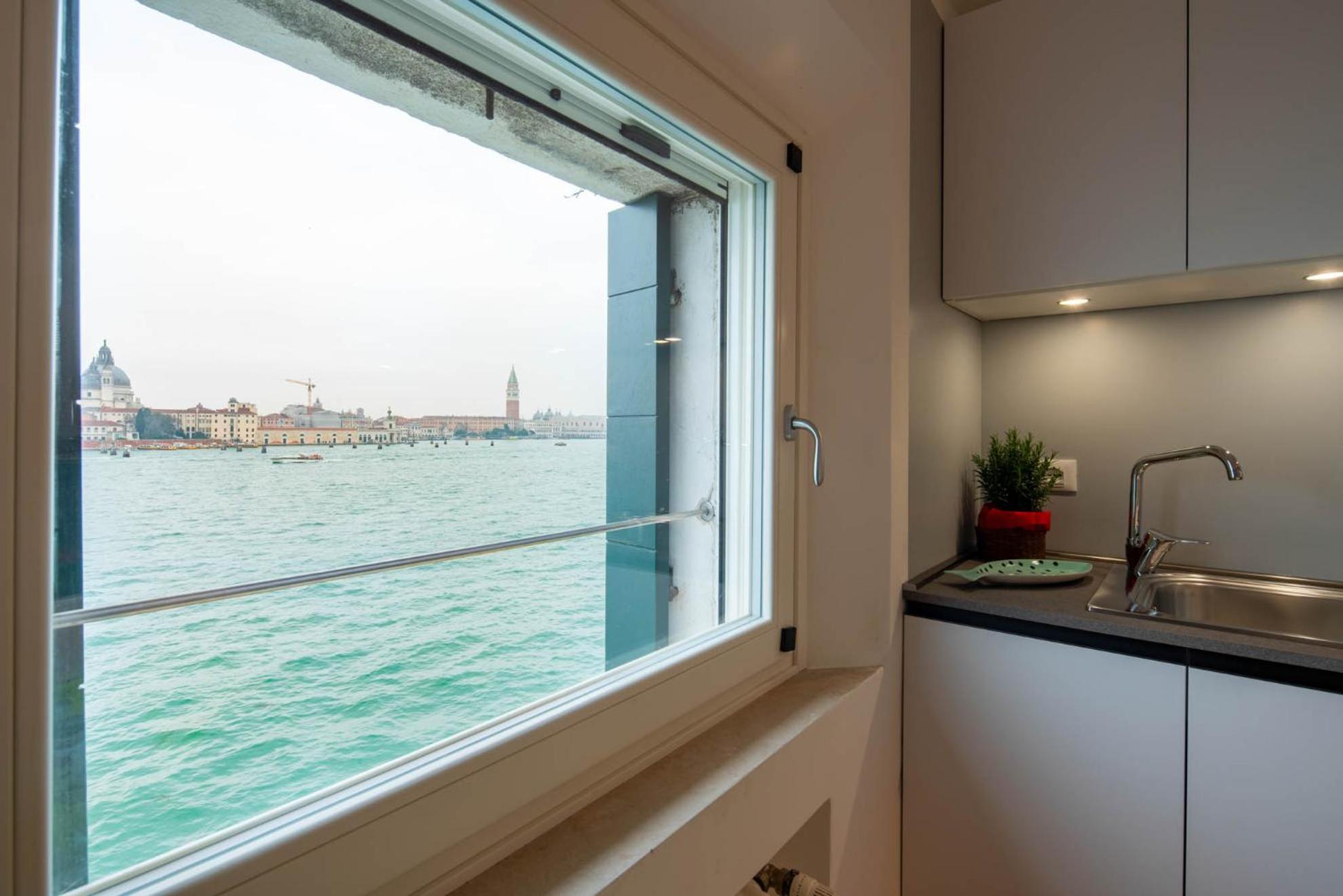 Iconic - View In Apartamento Venecia